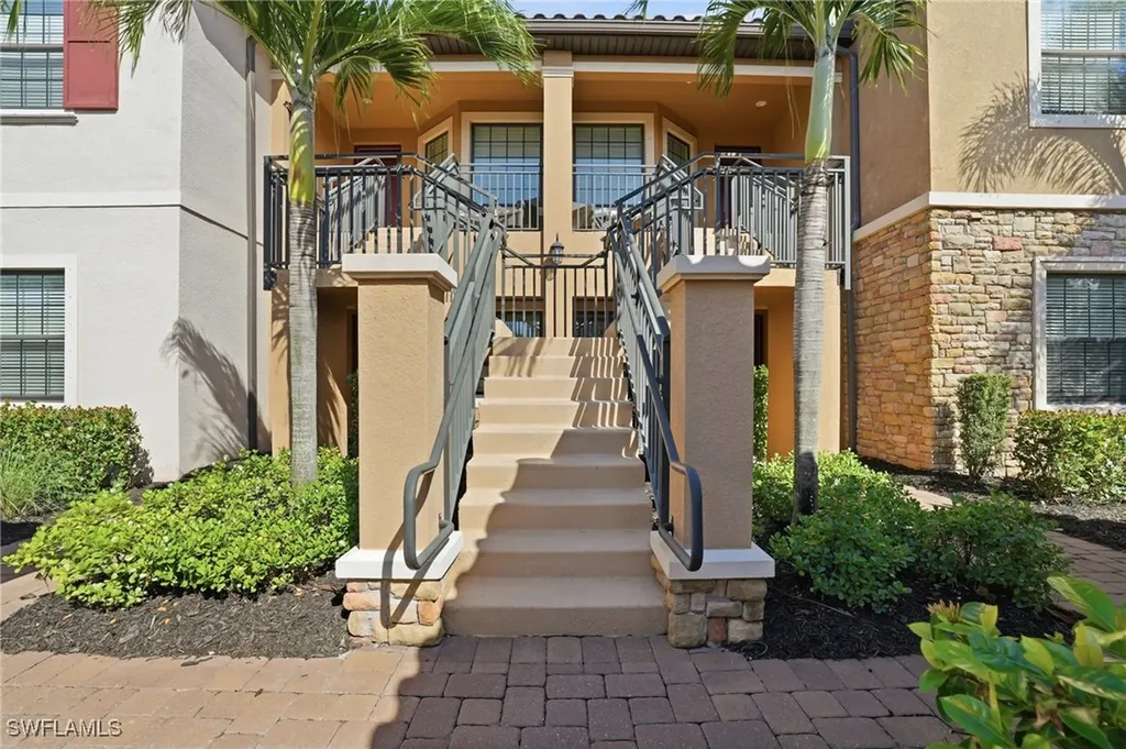 9374 Pocida Court Naples FL 34119