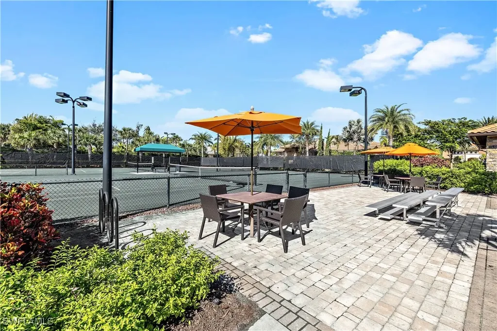 9374 Pocida Court Naples FL 34119