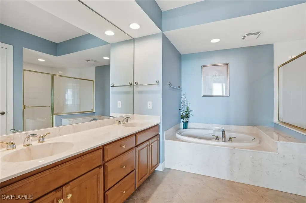 285 Grande Way Naples FL 34110