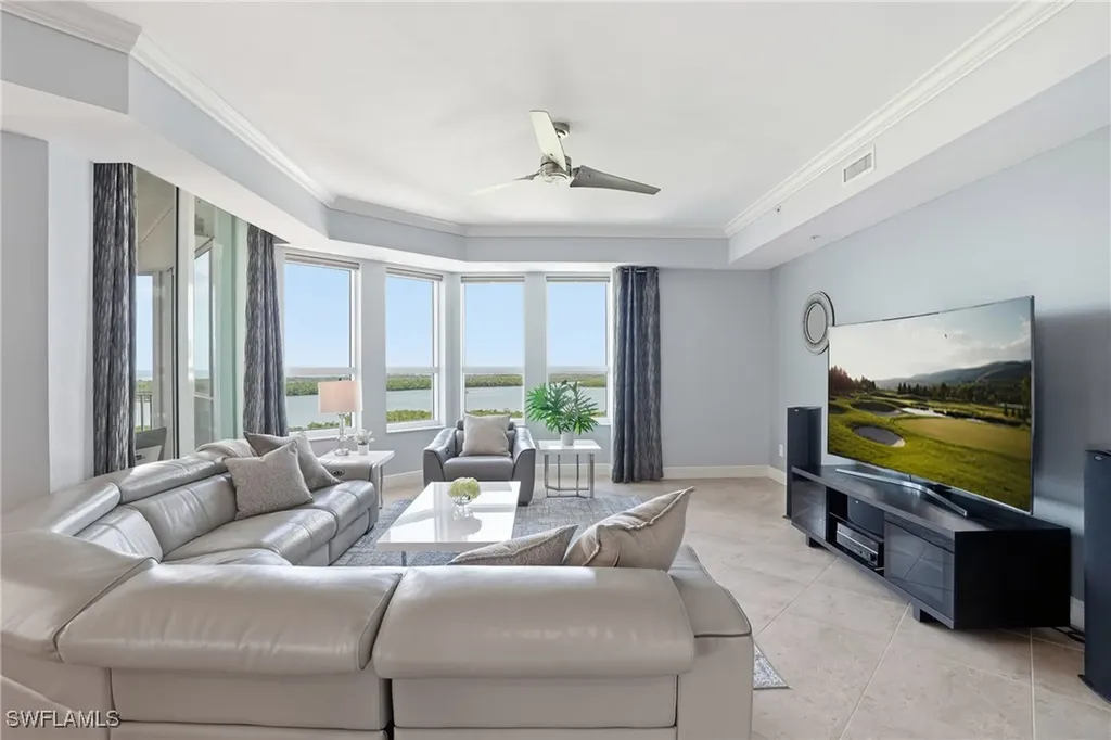 285 Grande Way Naples FL 34110