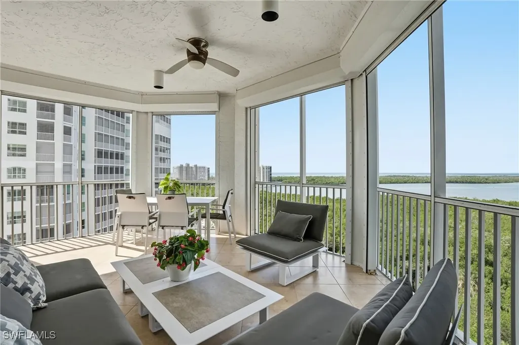 285 Grande Way Naples FL 34110