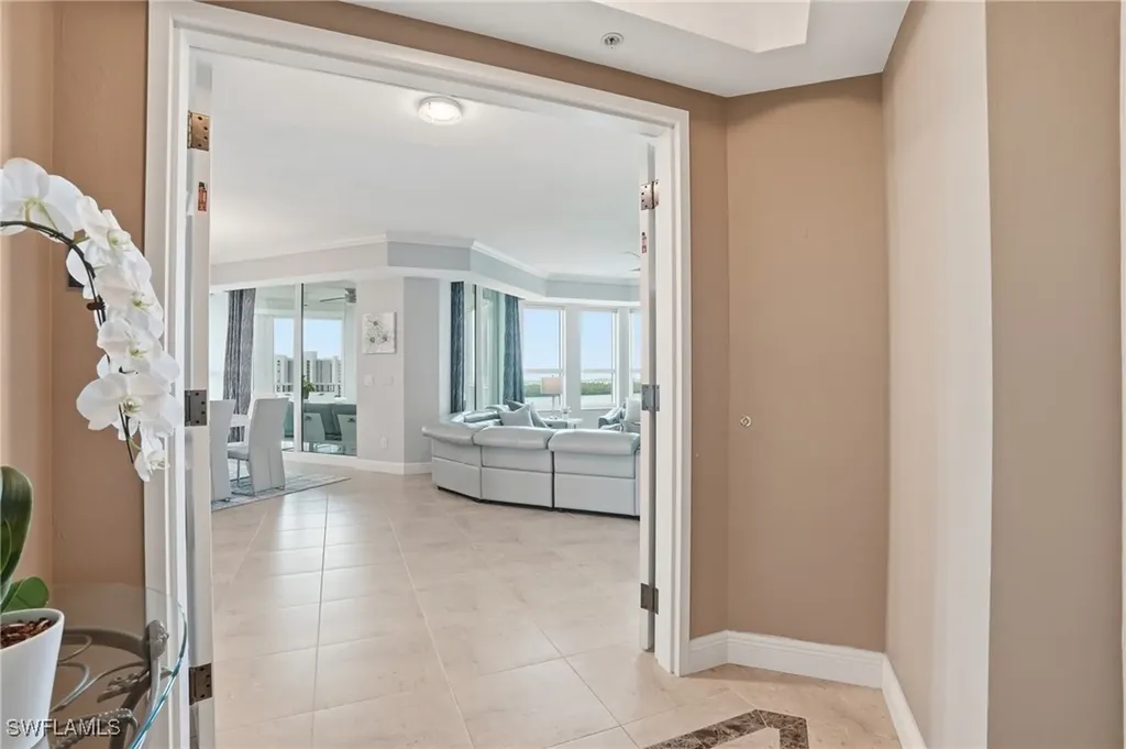 285 Grande Way Naples FL 34110
