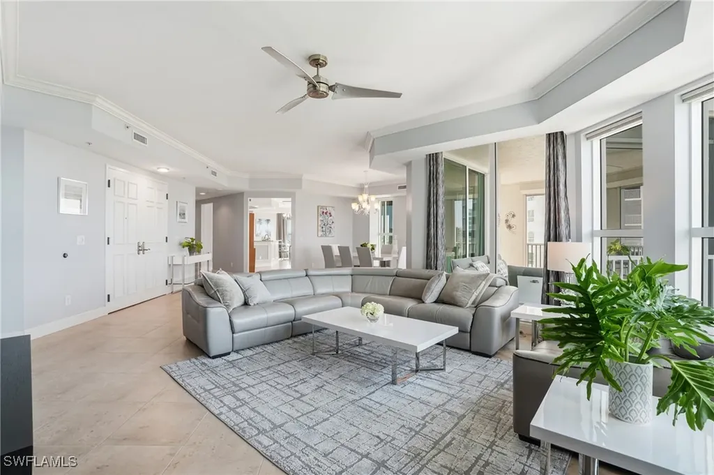 285 Grande Way Naples FL 34110