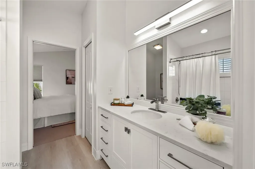 1590 Weybridge Circle Naples FL 34110