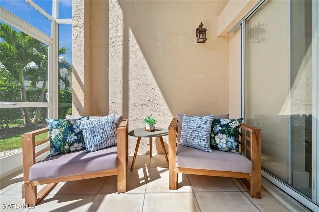 1590 Weybridge Circle Naples FL 34110