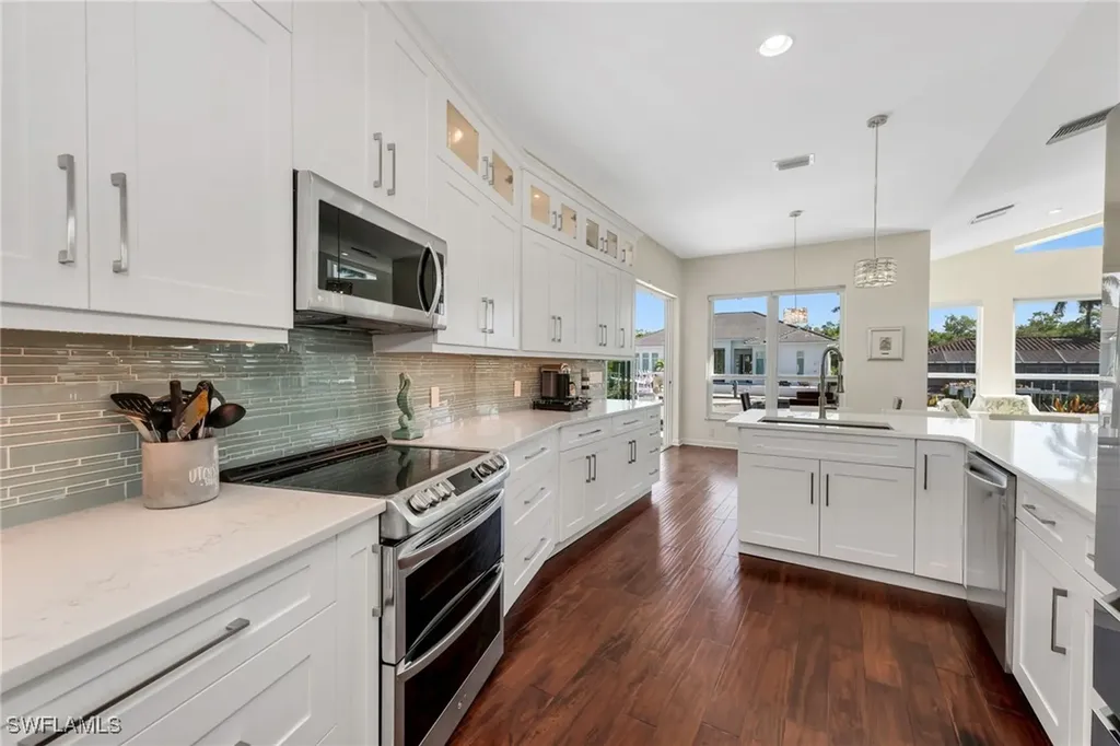 1923 Snook Drive Naples FL 34102