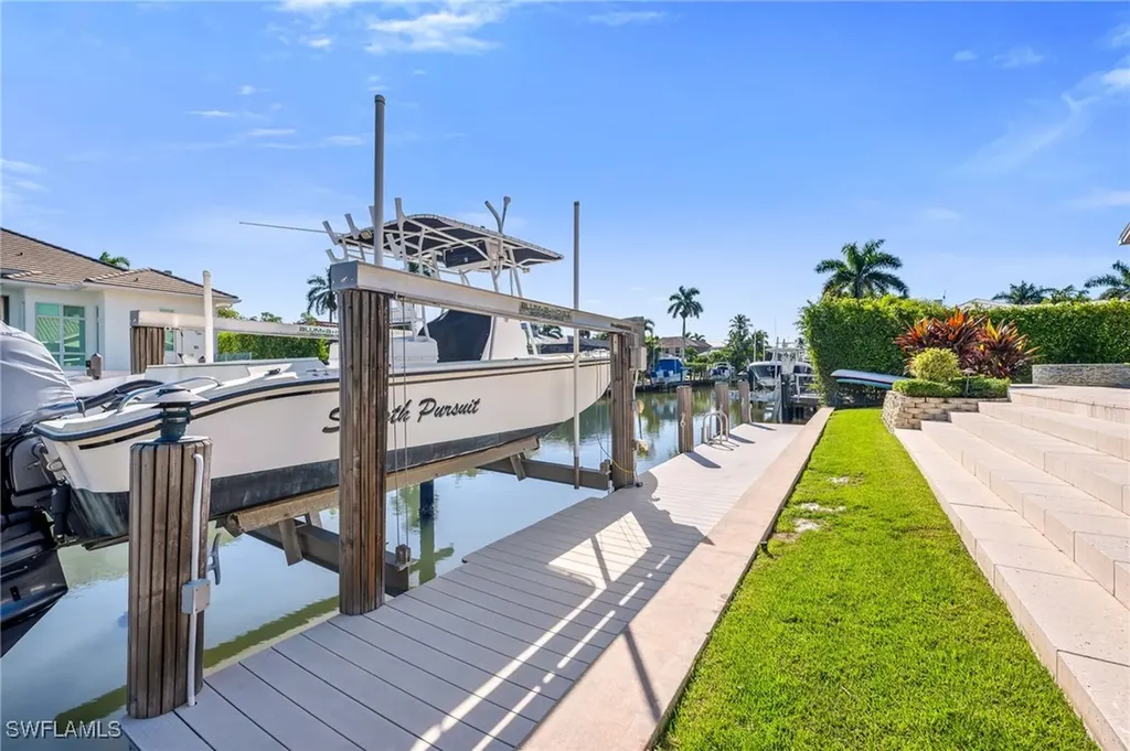 1923 Snook Drive Naples FL 34102