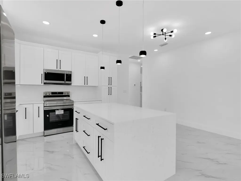 3417 8th Street SW Lehigh Acres FL 33976