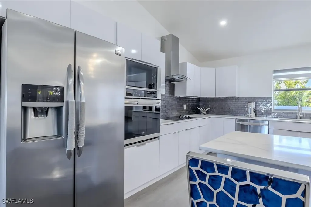326 NE 10th Terrace Cape Coral FL 33909