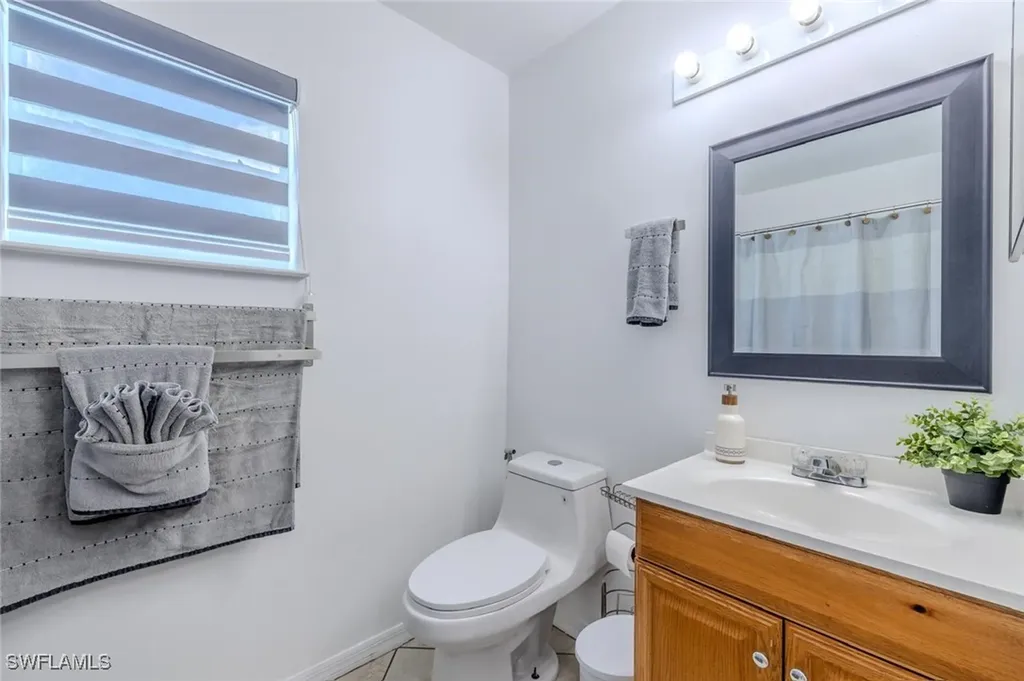 326 NE 10th Terrace Cape Coral FL 33909