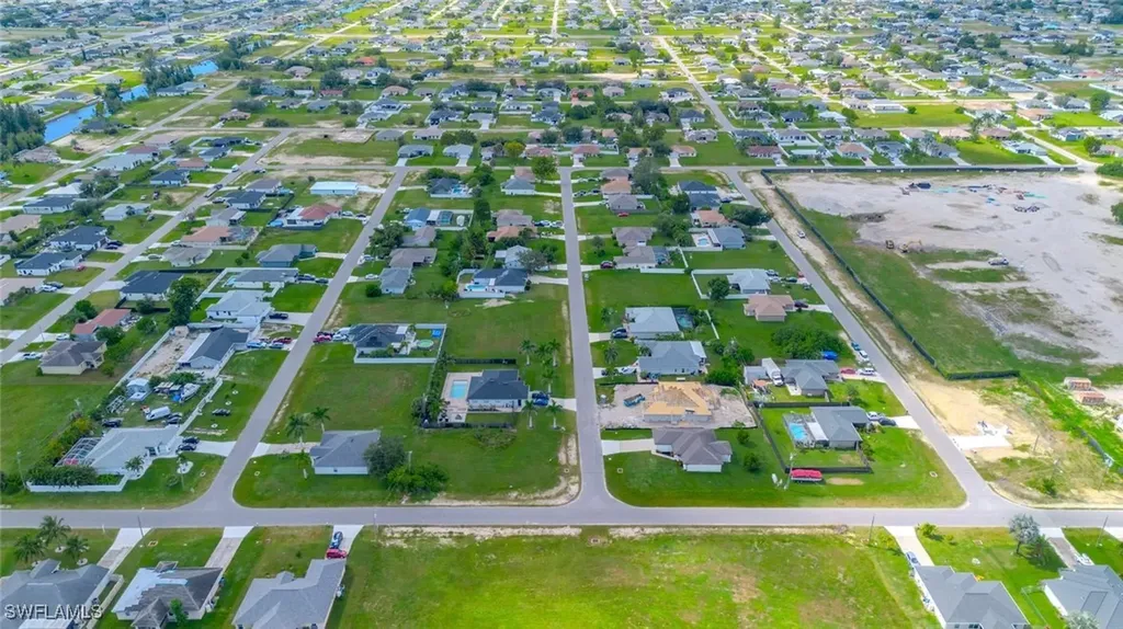 326 NE 10th Terrace Cape Coral FL 33909