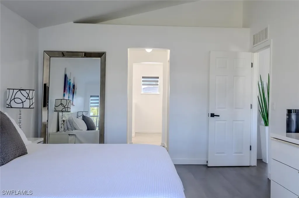 326 NE 10th Terrace Cape Coral FL 33909