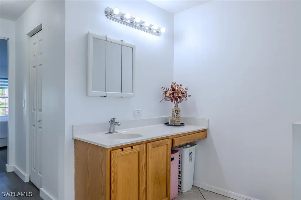 326 NE 10th Terrace Cape Coral FL 33909