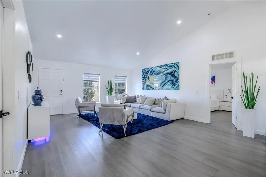 326 NE 10th Terrace Cape Coral FL 33909