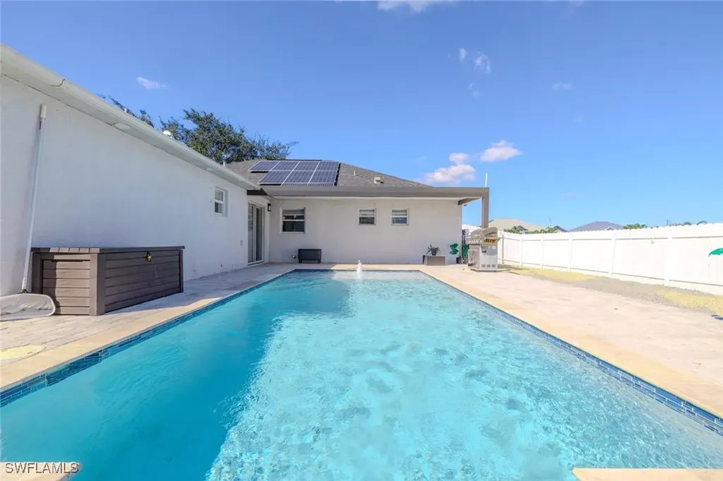 326 NE 10th Terrace Cape Coral FL 33909