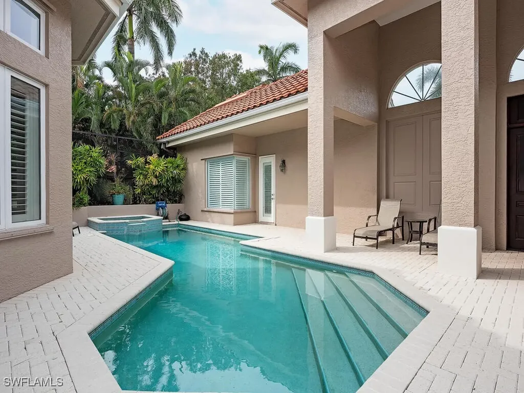 2080 Gordon Drive Naples FL 34102