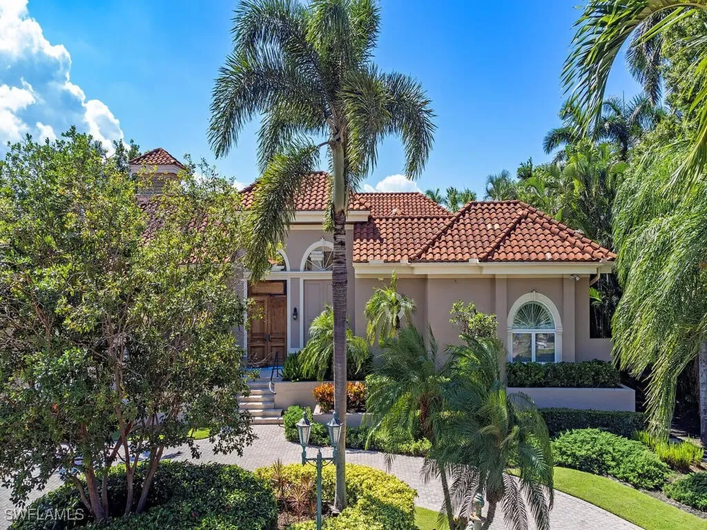 2080 Gordon Drive Naples FL 34102