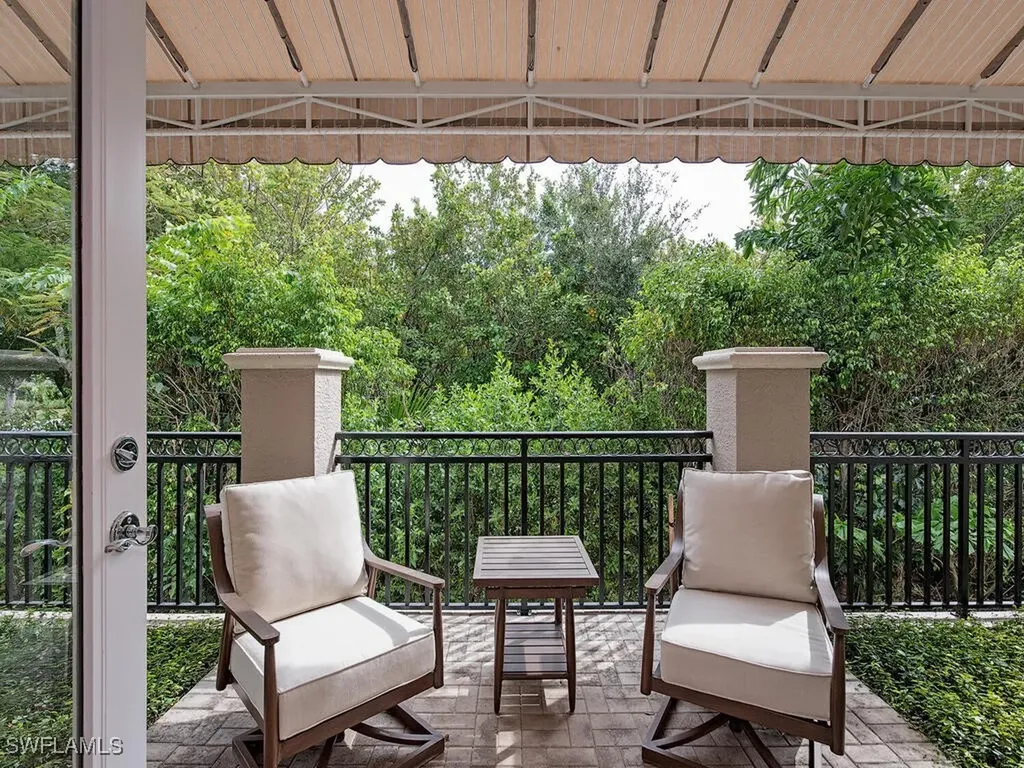 2080 Gordon Drive Naples FL 34102
