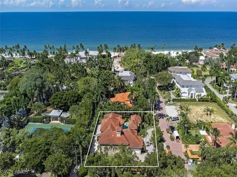 2080 Gordon Drive Naples FL 34102