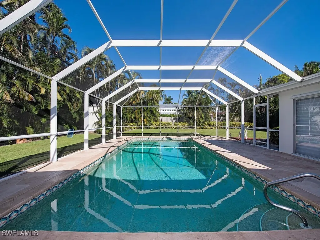 271 1st Avenue S Naples FL 34102