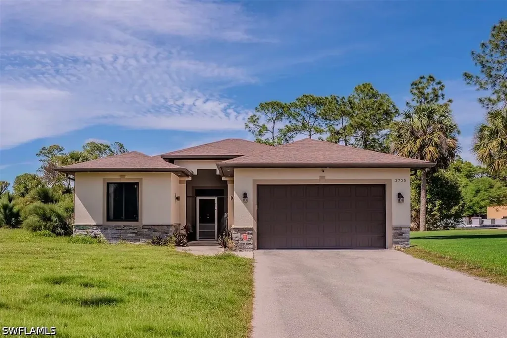 2735 12th Avenue NE Naples FL 34120
