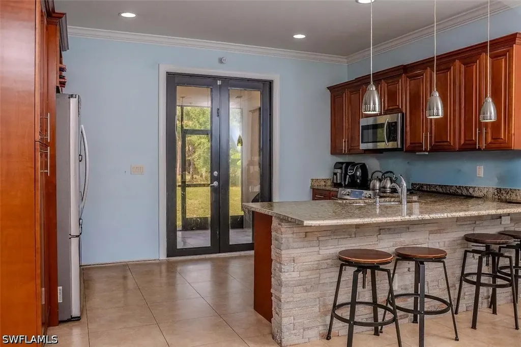 2735 12th Avenue NE Naples FL 34120