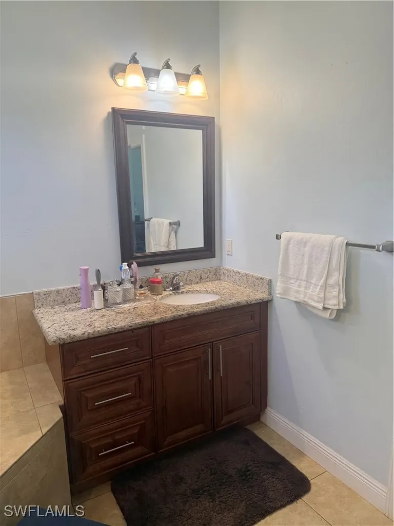 2735 12th Avenue NE Naples FL 34120