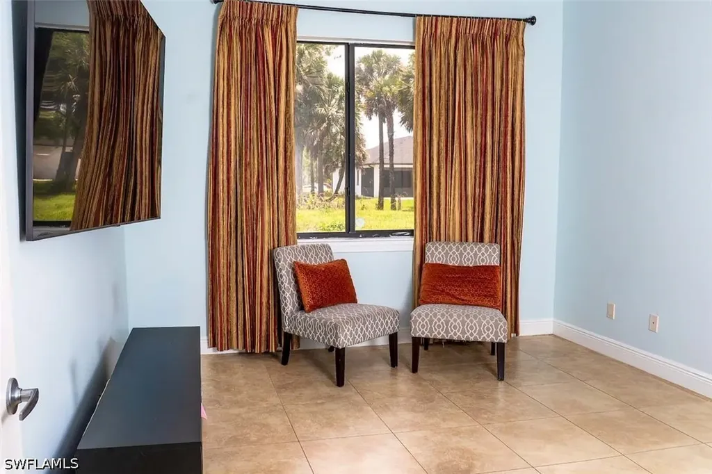 2735 12th Avenue NE Naples FL 34120