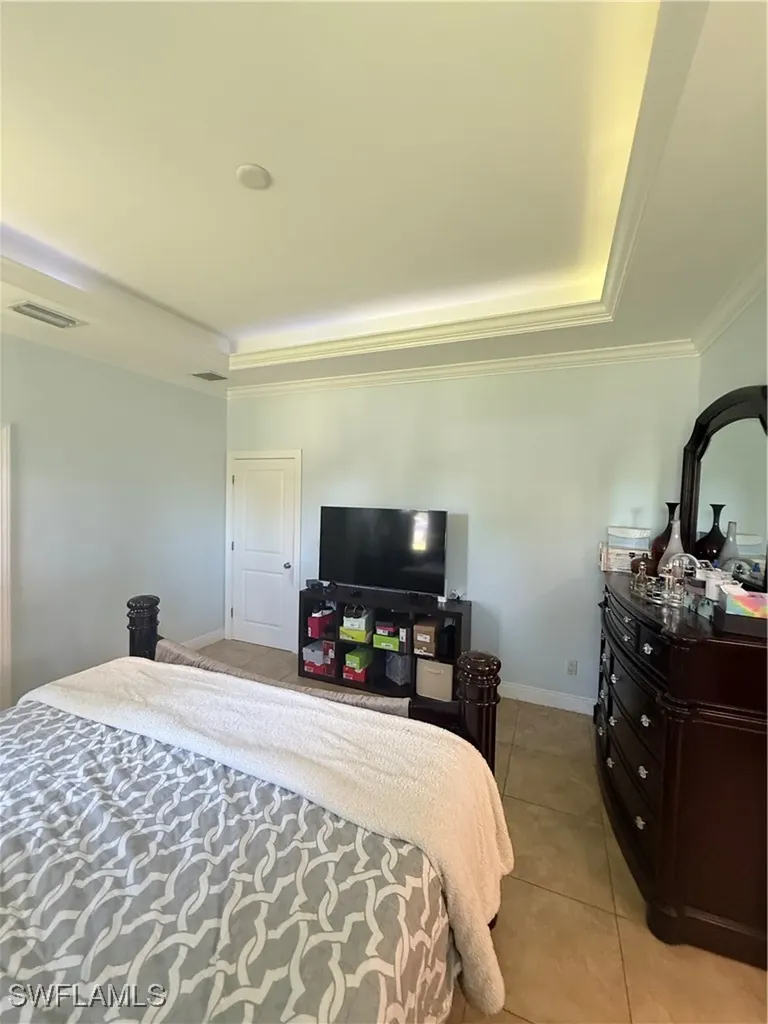 2735 12th Avenue NE Naples FL 34120