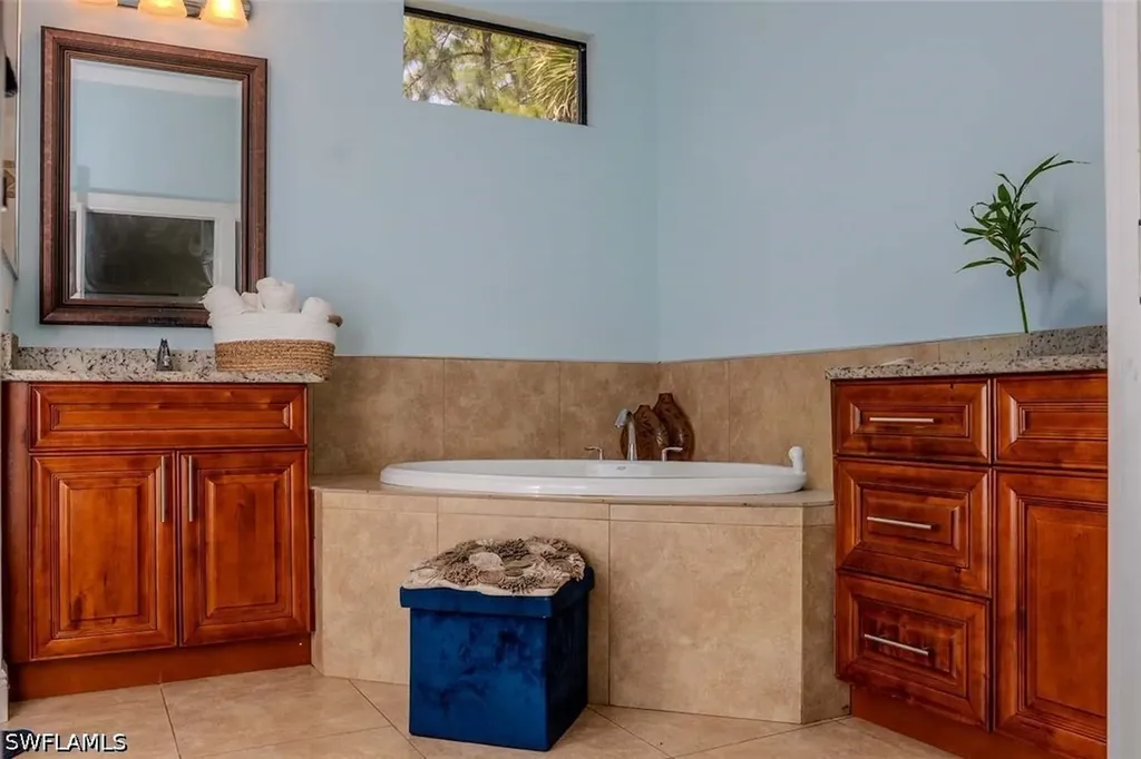 2735 12th Avenue NE Naples FL 34120