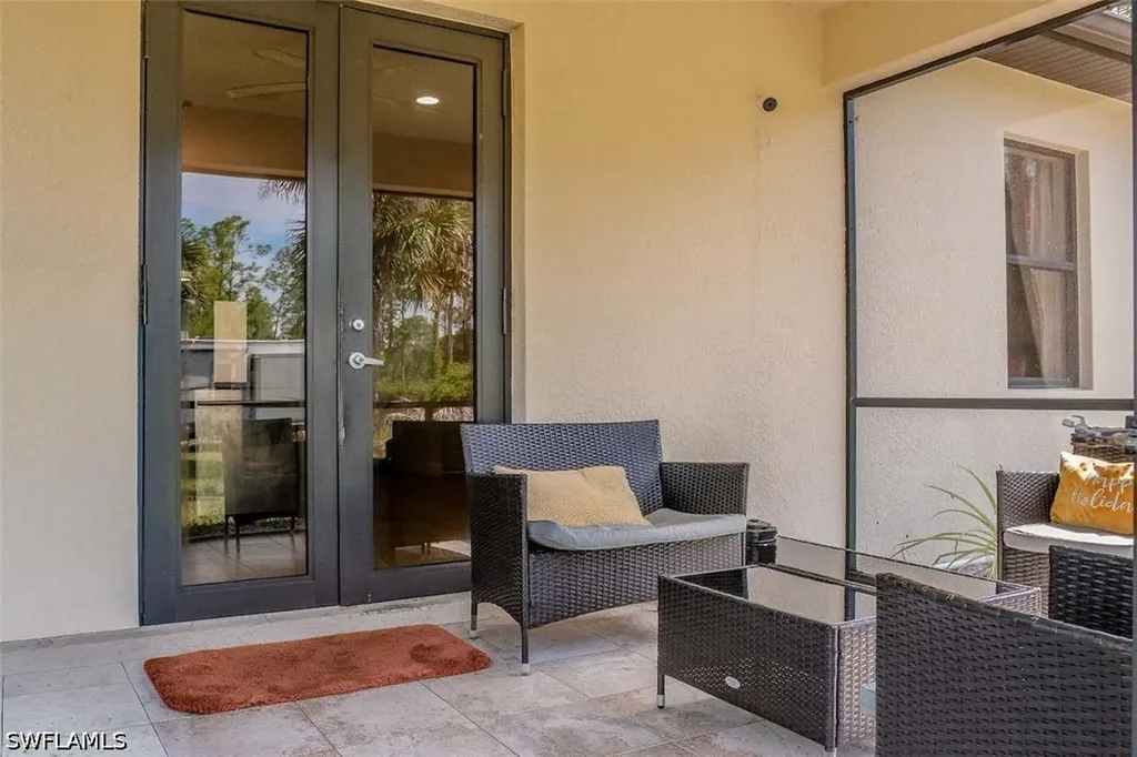 2735 12th Avenue NE Naples FL 34120