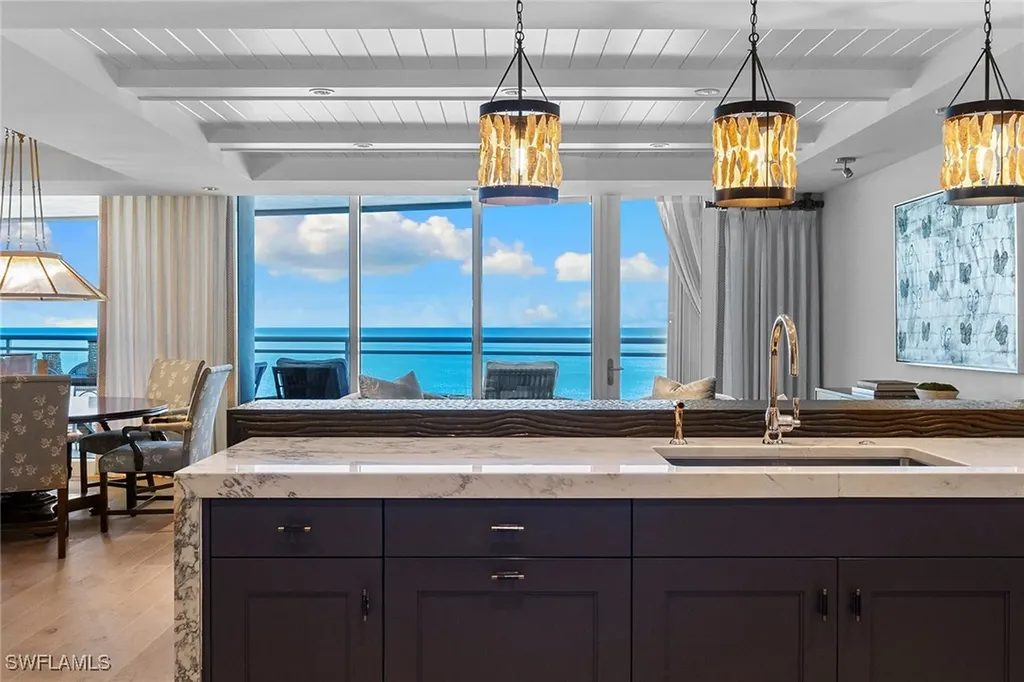 11125 Gulf Shore Drive Naples FL 34108