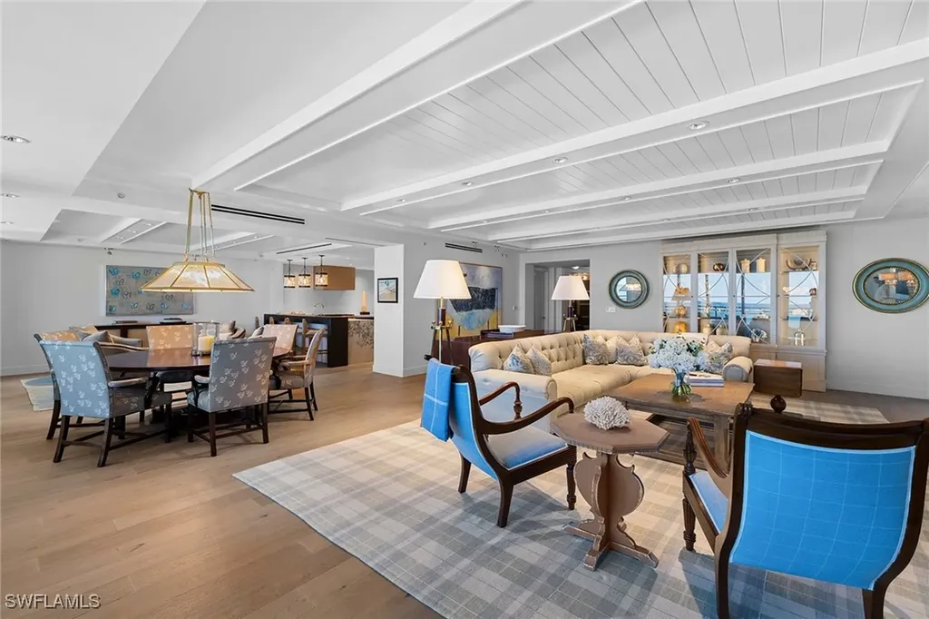 11125 Gulf Shore Drive Naples FL 34108