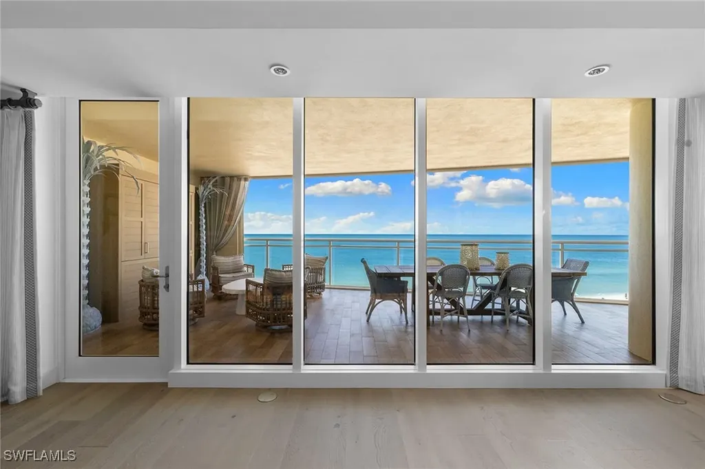 11125 Gulf Shore Drive Naples FL 34108