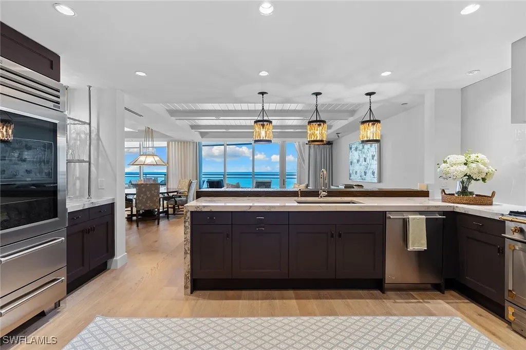 11125 Gulf Shore Drive Naples FL 34108