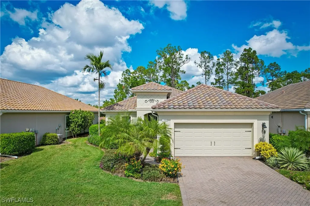 3585 Canopy Circle Naples FL 34120