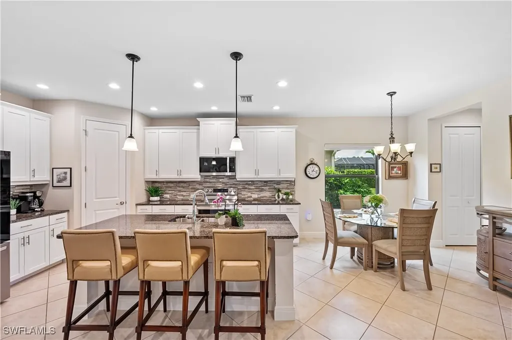 3585 Canopy Circle Naples FL 34120