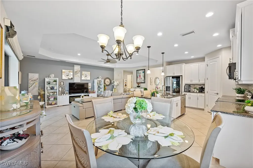 3585 Canopy Circle Naples FL 34120