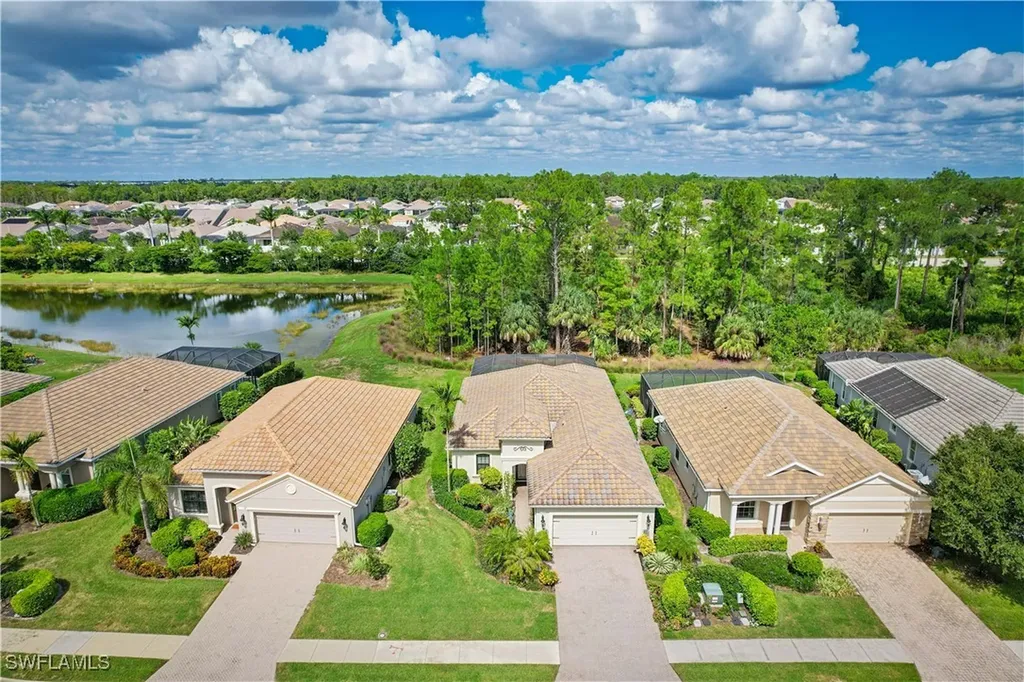 3585 Canopy Circle Naples FL 34120