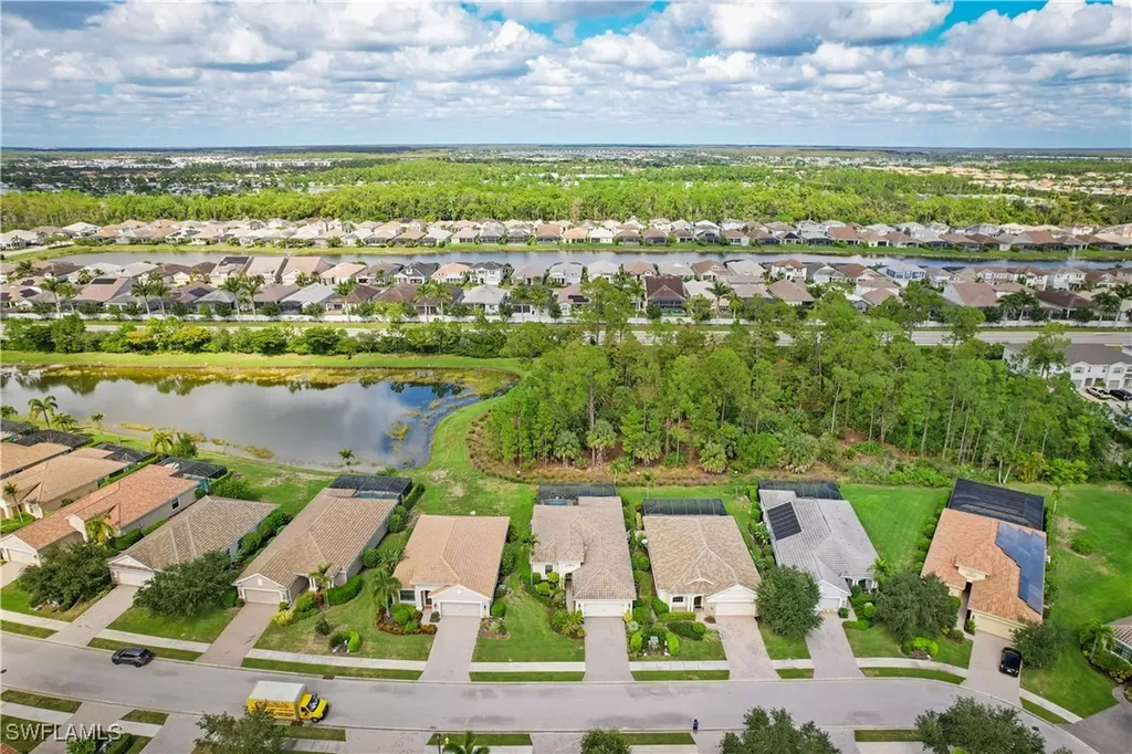 3585 Canopy Circle Naples FL 34120