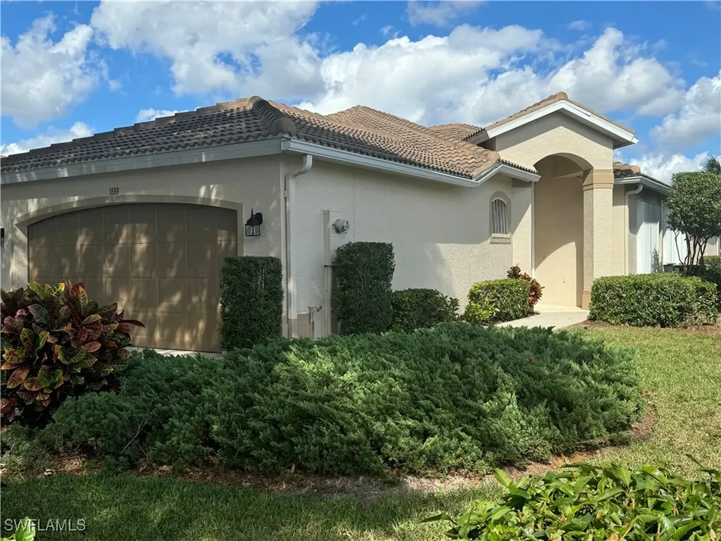 1888 Crestview Way Naples FL 34119
