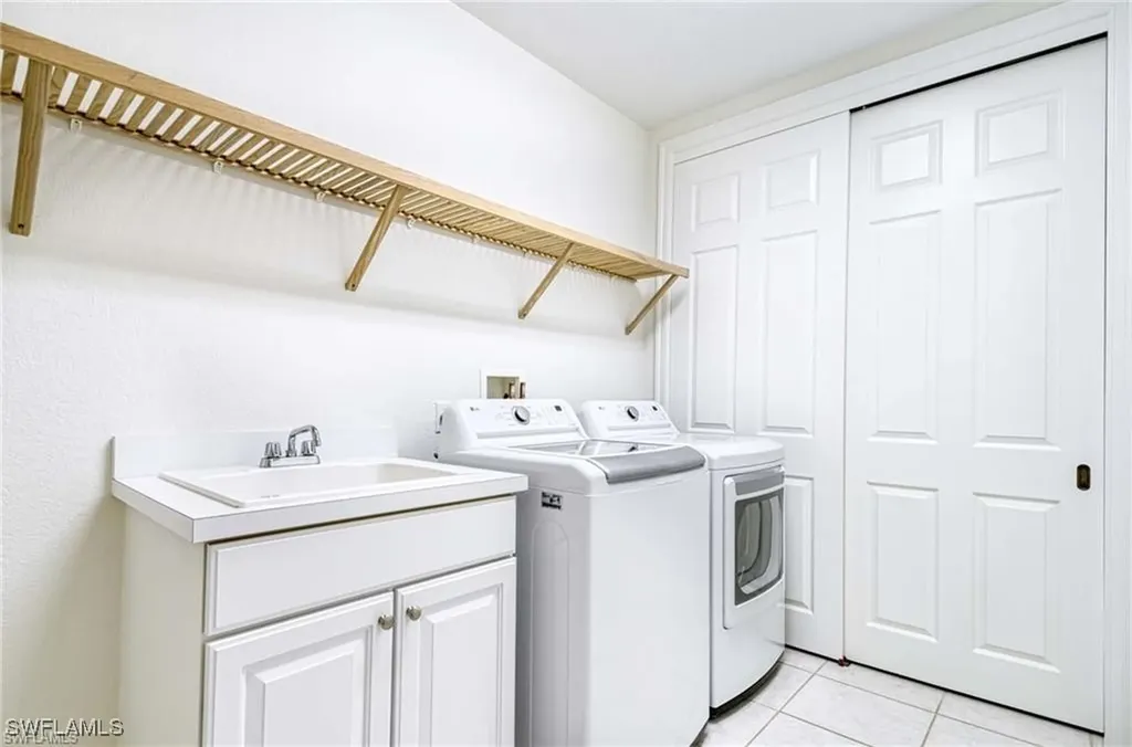 8649 Champions Point Naples FL 34113