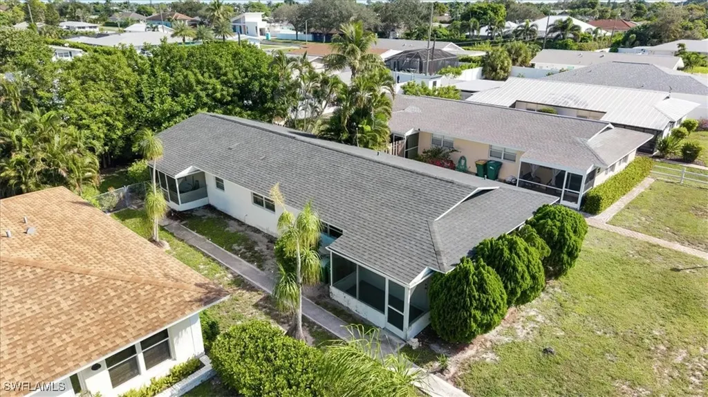 681/683 95th Avenue N Naples FL 34108