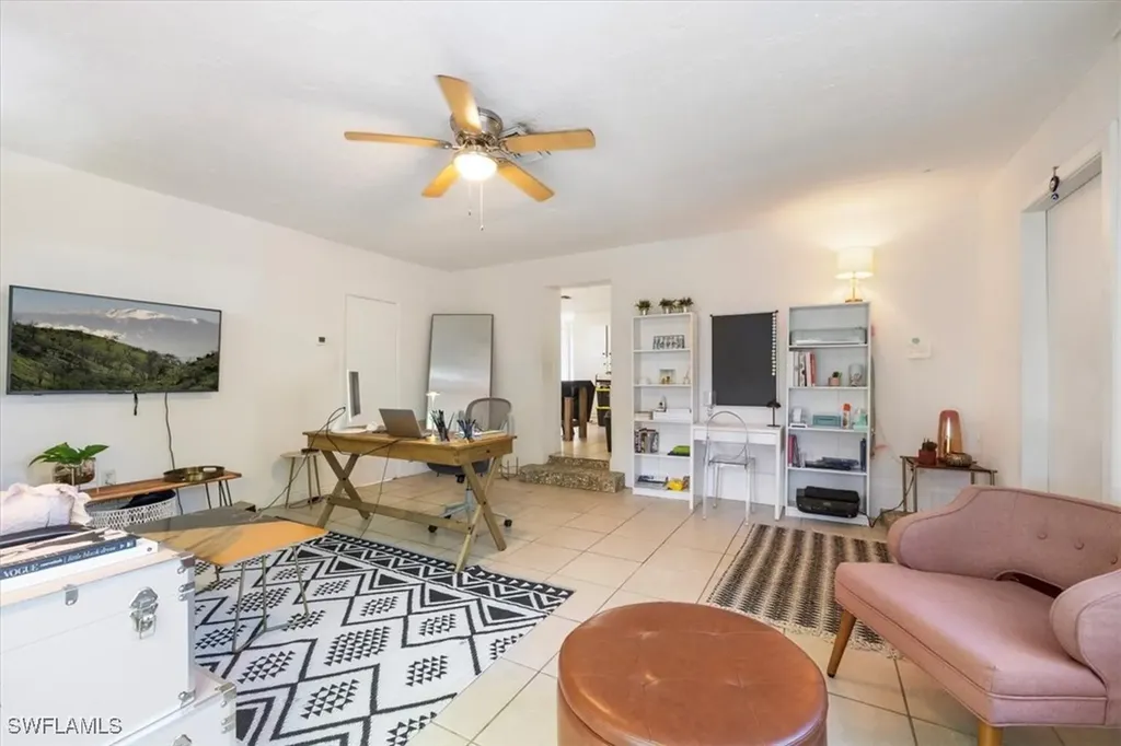 681/683 95th Avenue N Naples FL 34108