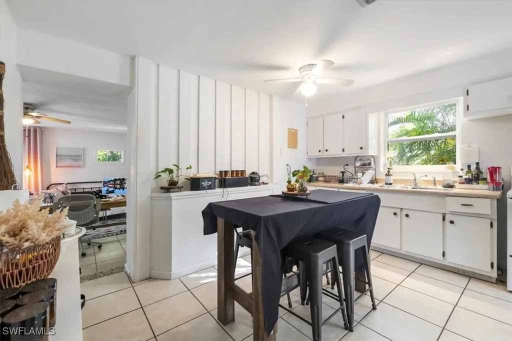 681/683 95th Avenue N Naples FL 34108