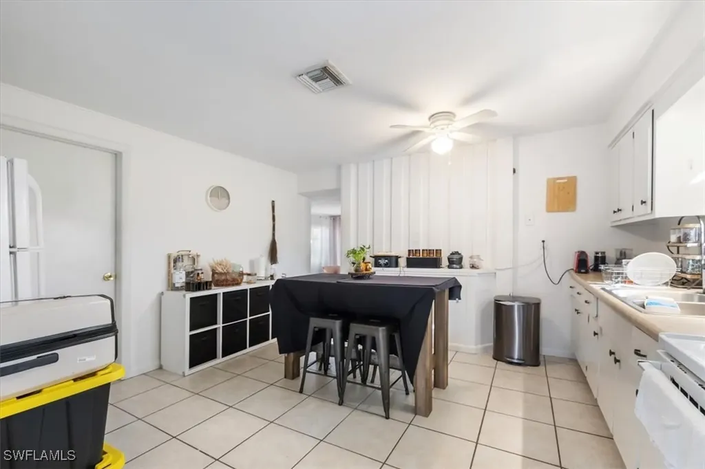 681/683 95th Avenue N Naples FL 34108