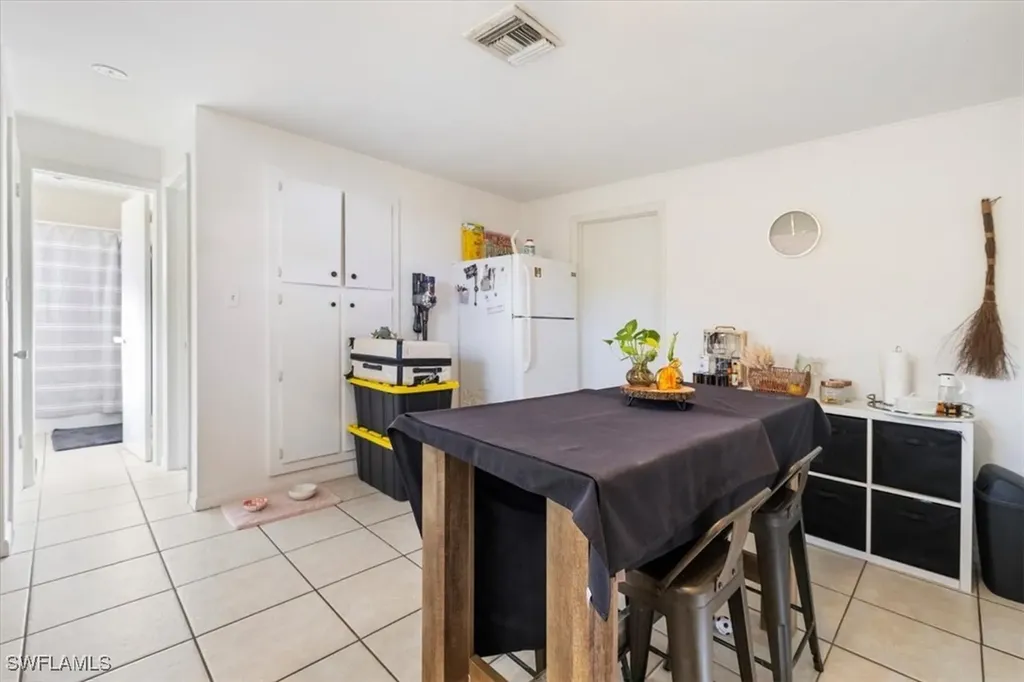 681/683 95th Avenue N Naples FL 34108