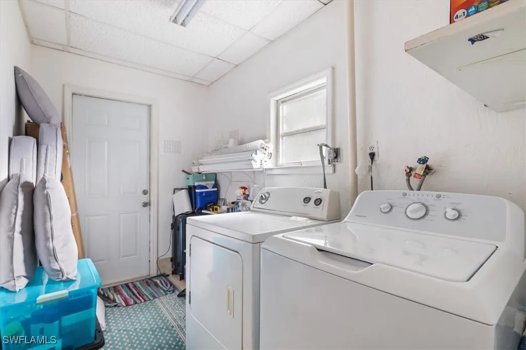 681/683 95th Avenue N Naples FL 34108
