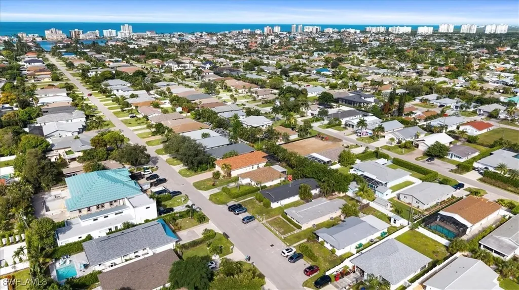 681/683 95th Avenue N Naples FL 34108