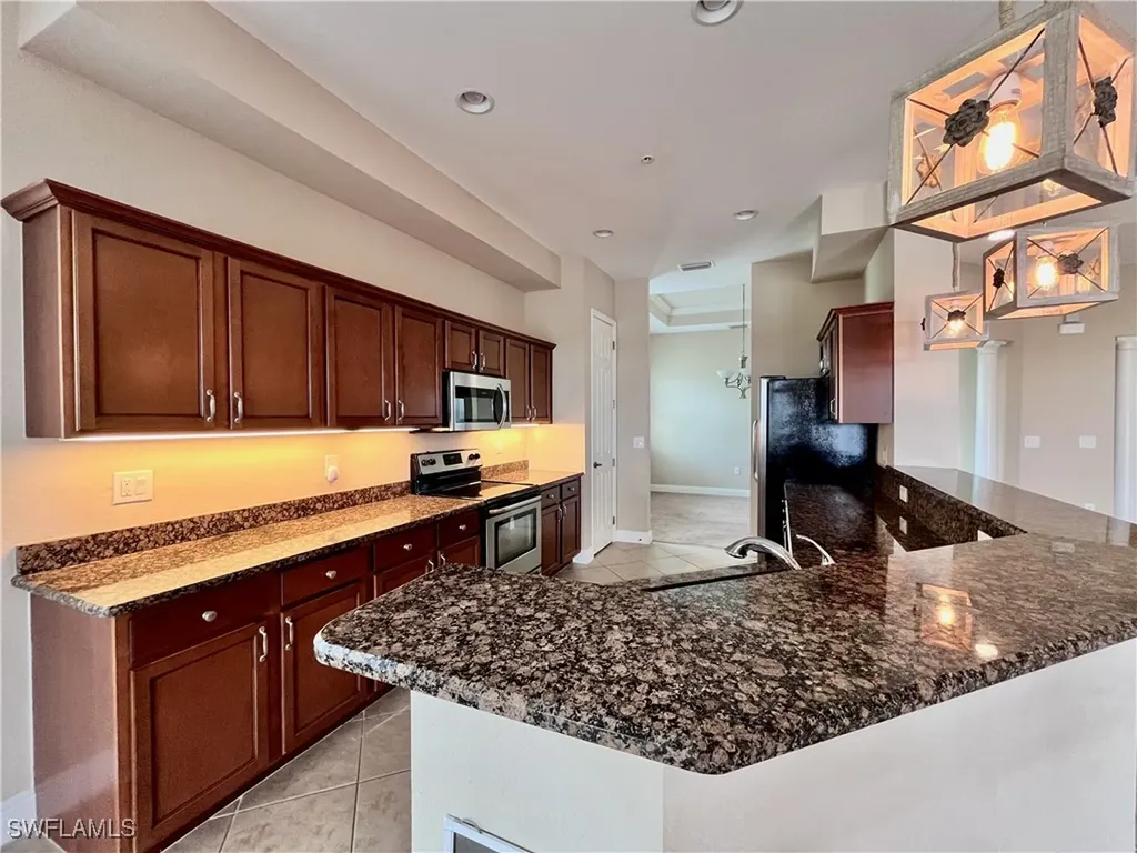 174 Shadroe Cove Circle Cape Coral FL 33991